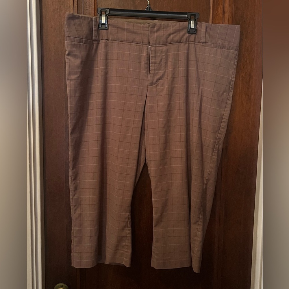 Massimo cropped pants Size 18